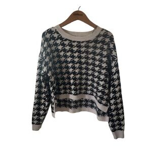 Black & White Houndstooth Cropped
Sweater,Medium
